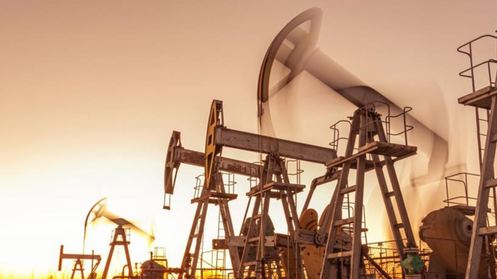 Brent petrolün varili 67,30 dolardan işlem görüyor