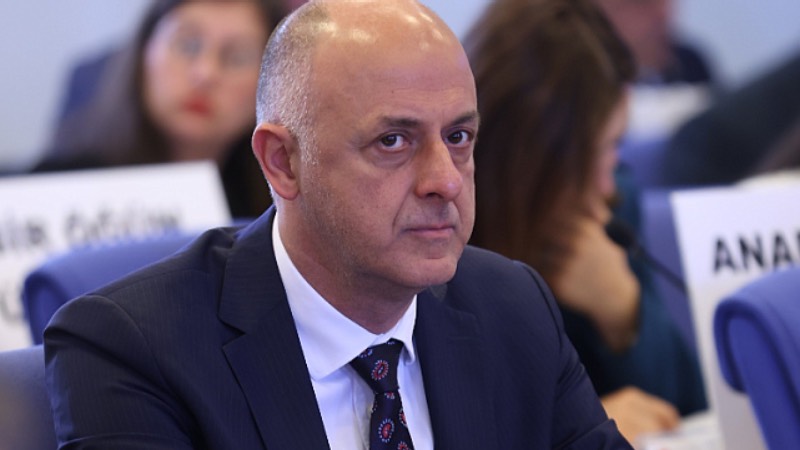 CHP’li Ümit Özlale: 5 yılda 4 Maliye Bakanı, 5 TCMB Başkanı değişti; sorun bürokratlarda değil sistemde