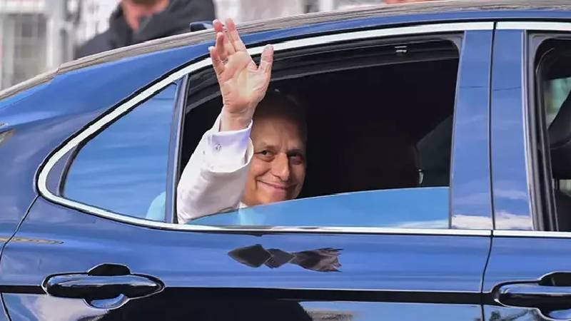 Papa 14. Leo İstanbul’da “Fransız Fakirhanesi”ni ziyaret etti