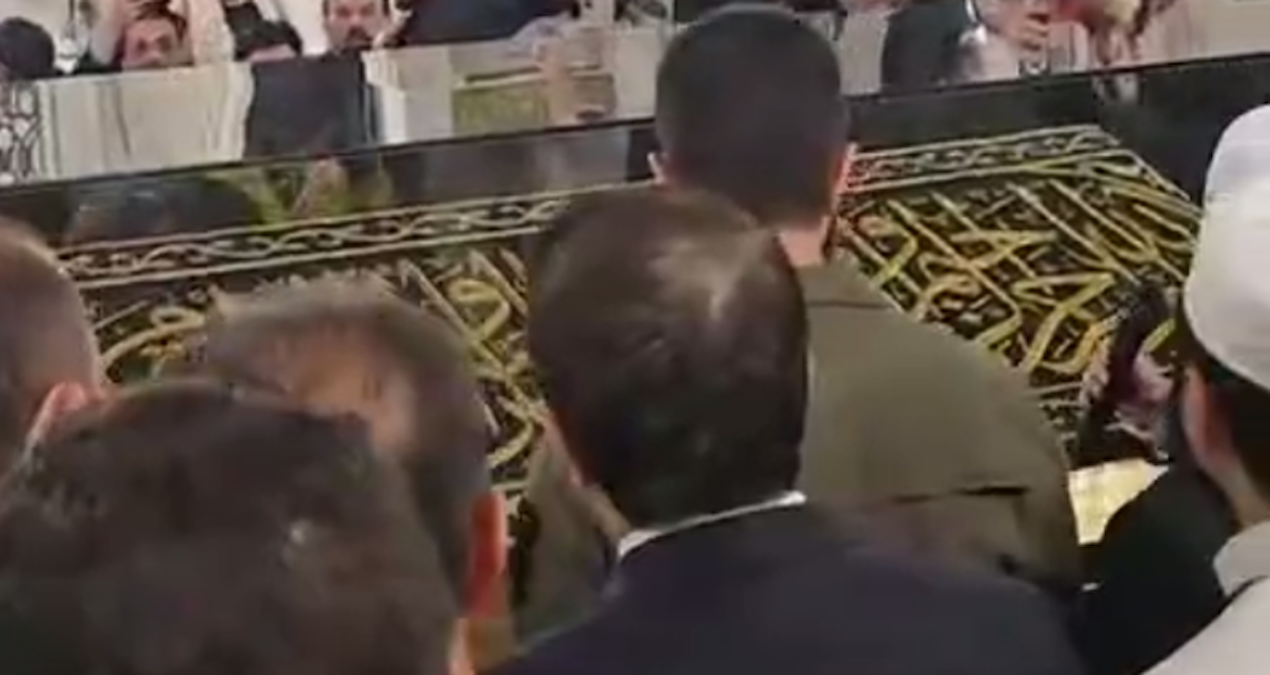 Açılışı Şara yaptı: Gizemli sandığın içinden, Kabe’den bir parça çıktı