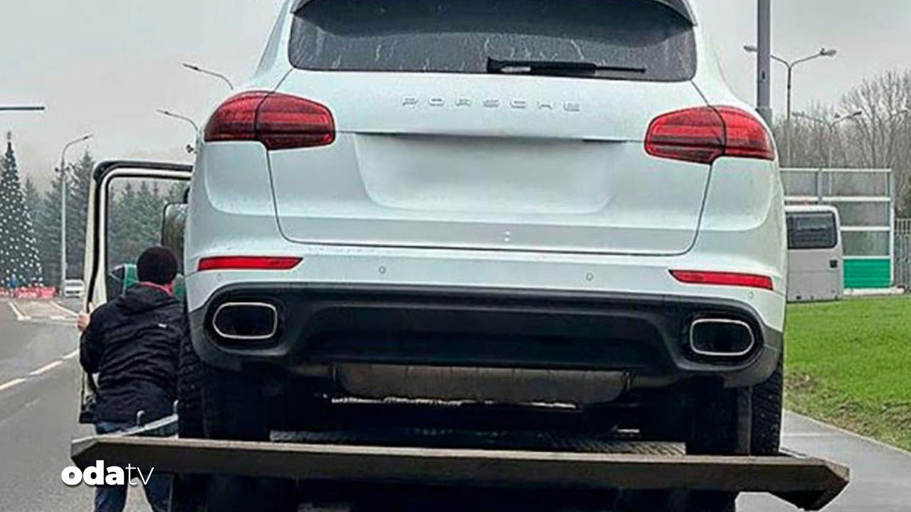 Neler oluyor: Porsche’lar uydu sinyaliyle devre dışı kaldı
