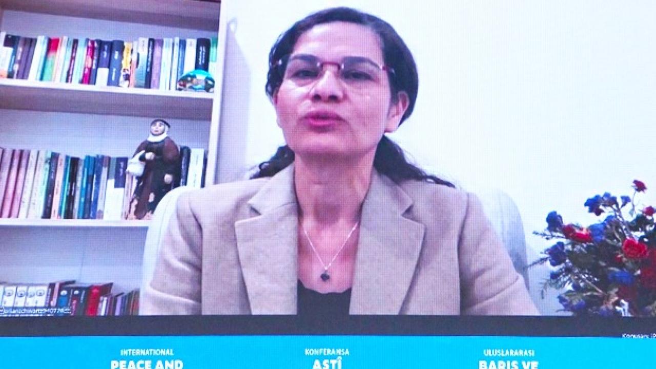 Teröristi İstanbul’da çevrimiçi konuşturdular! Öcalan’a özgürlük istedi