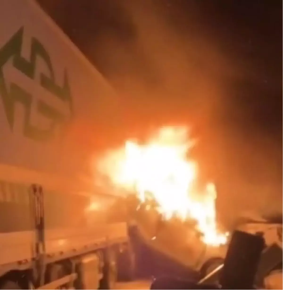 Tokyo’da 50 Araçlı Zincirleme Kaza