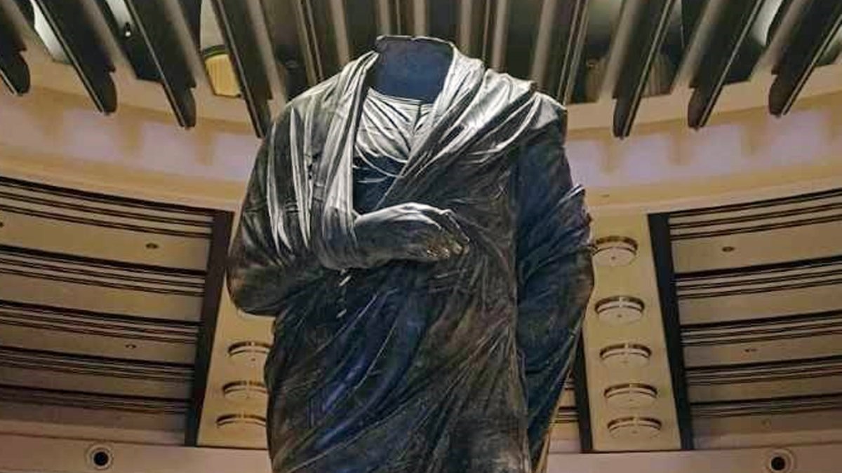 Türkiye’den kaçırılan 110 tarihi eser ana vatanına getirildi