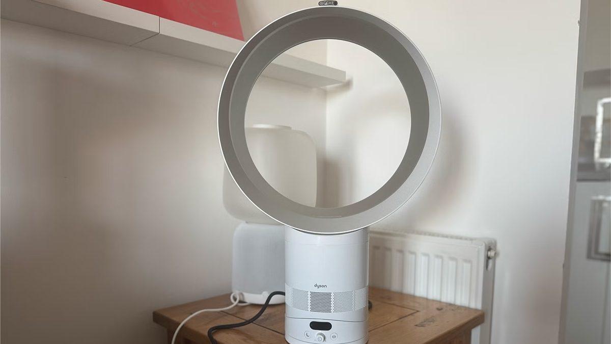 Dyson Bladeless Fan