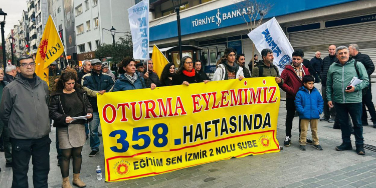 KHK eylemi 358’inci haftasında: Barışı savunmaya devam edeceğiz – Politika Haber